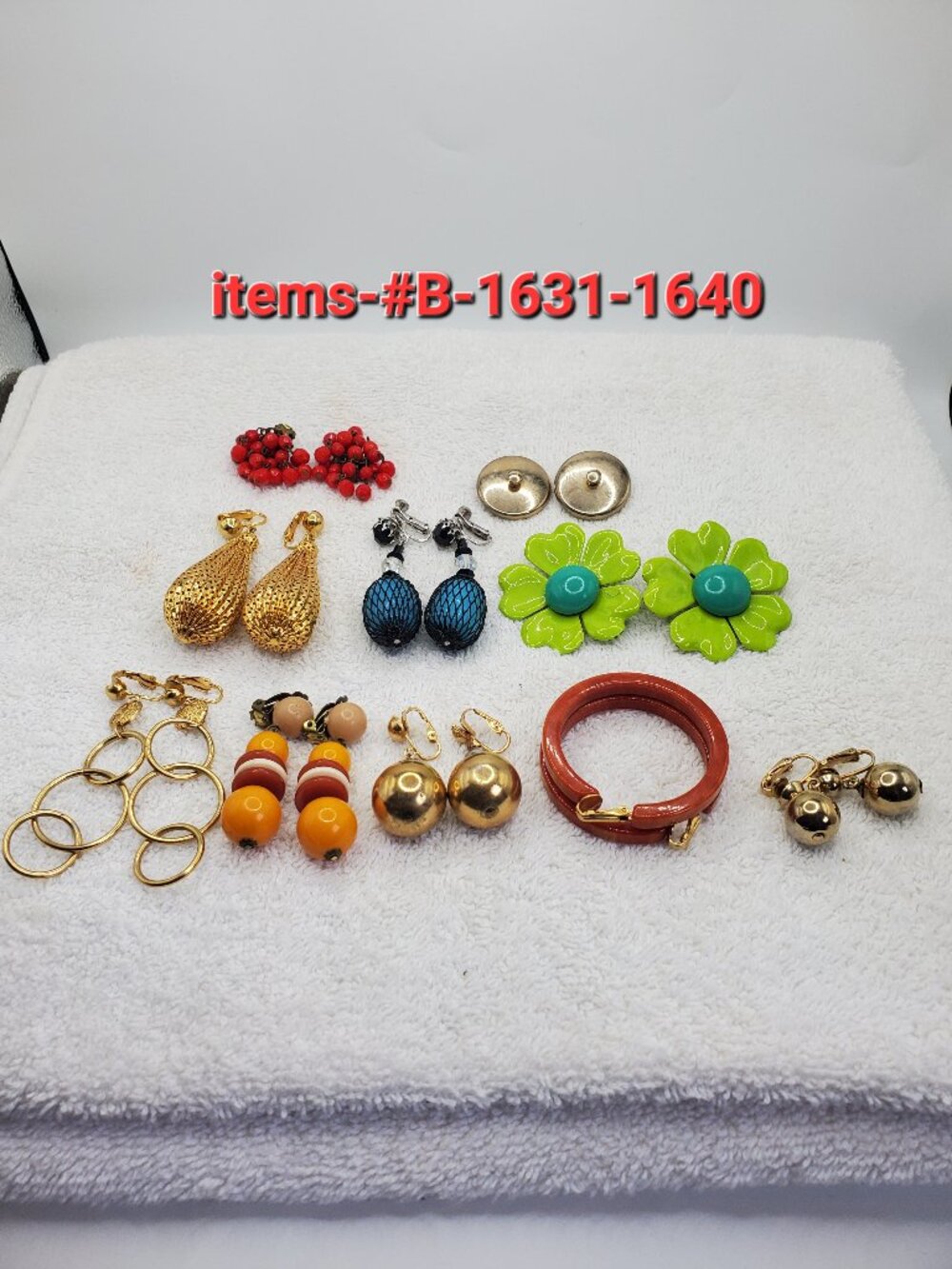 10 Pair of clip on Earrings, item # B-1631-1640, wt. 128 grams.